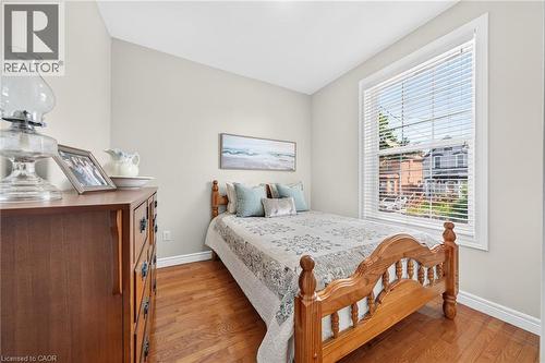 156 E Simcoe Street E, Hamilton, ON - Indoor Photo Showing Bedroom