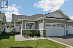 4 437 Palmer CRESCENT Warman, SK S0K 4S1
