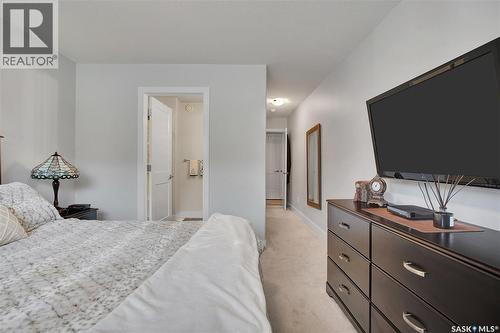4 437 Palmer Crescent, Warman, SK - Indoor Photo Showing Bedroom