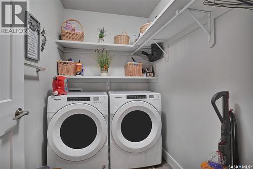 4 437 Palmer Crescent, Warman, SK - Indoor Photo Showing Laundry Room