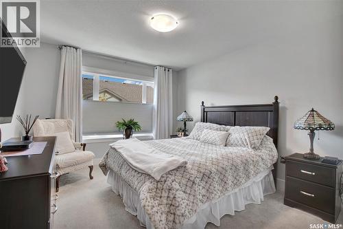 4 437 Palmer Crescent, Warman, SK - Indoor Photo Showing Bedroom