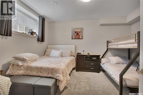 4 437 Palmer Crescent, Warman, SK - Indoor Photo Showing Bedroom