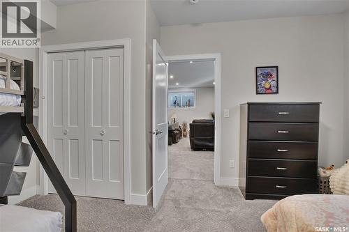 4 437 Palmer Crescent, Warman, SK - Indoor Photo Showing Bedroom
