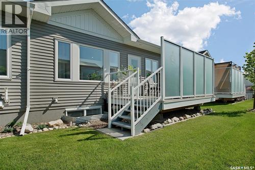 4 437 Palmer Crescent, Warman, SK - Outdoor With Deck Patio Veranda