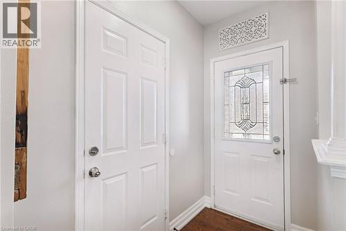 2163 Sutton Drive, Burlington, ON - Indoor Photo Showing Other Room