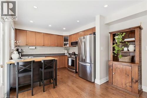 2163 Sutton Drive, Burlington, ON - Indoor Photo Showing Kitchen