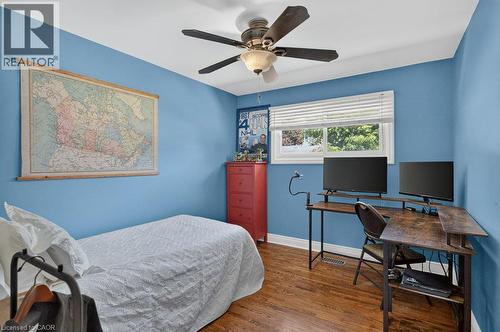 100 Alderson Drive, Hamilton, ON - Indoor Photo Showing Bedroom