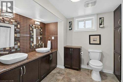 100 Alderson Drive, Hamilton, ON - Indoor Photo Showing Bathroom