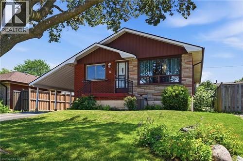 6 BEACONSFIELD Drive  Hamilton, ON L8T 2W8