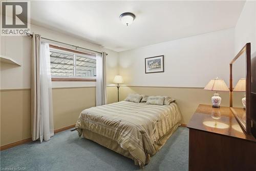 6 Beaconsfield Drive, Hamilton, ON - Indoor Photo Showing Bedroom