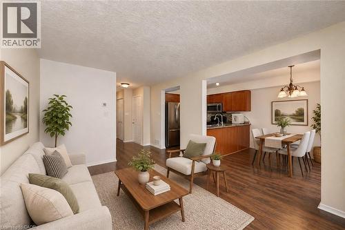 760 Paris Boulevard, Waterloo, ON - Indoor Photo Showing Living Room