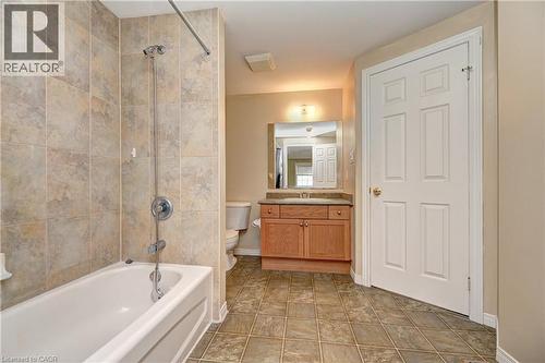 760 Paris Boulevard, Waterloo, ON - Indoor Photo Showing Bathroom