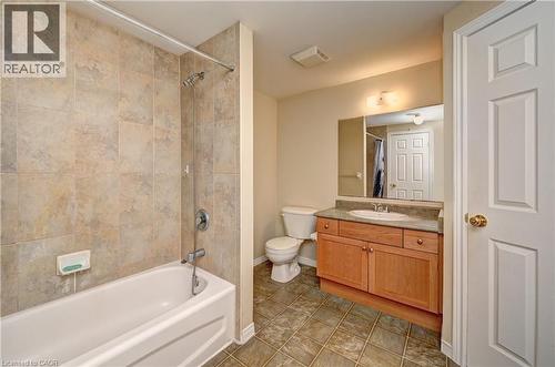760 Paris Boulevard, Waterloo, ON - Indoor Photo Showing Bathroom