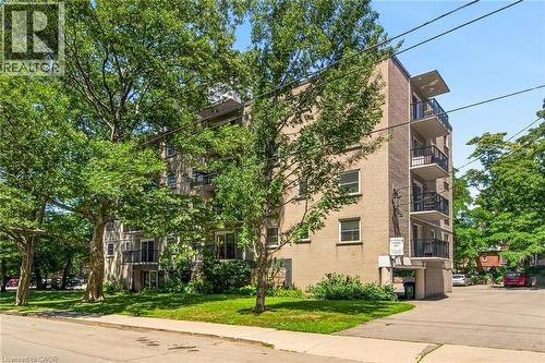 40 ROBINSON Street Unit# 209  Hamilton, ON L8P 1Y9