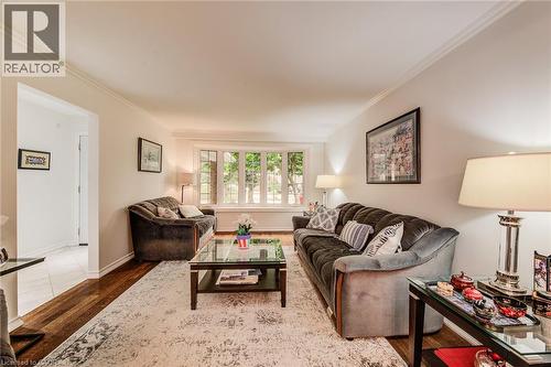 215 Forestwood Drive, Kitchener, ON - Indoor Photo Showing Living Room