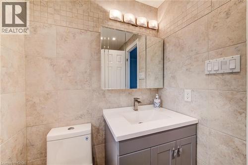 215 Forestwood Drive, Kitchener, ON - Indoor Photo Showing Bathroom