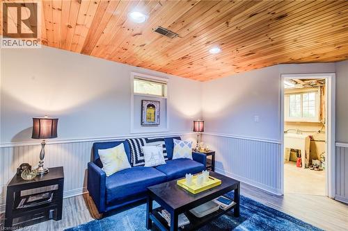 215 Forestwood Drive, Kitchener, ON - Indoor Photo Showing Living Room