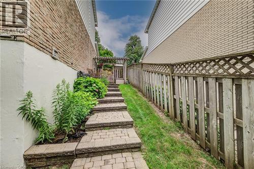 215 Forestwood Drive, Kitchener, ON - Outdoor