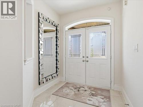 39 Avanti Crescent, Waterdown, ON - Indoor Photo Showing Other Room