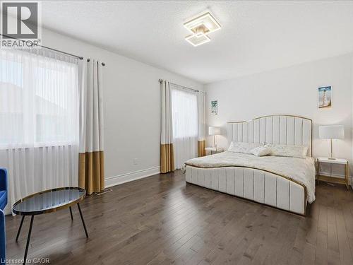 39 Avanti Crescent, Waterdown, ON - Indoor Photo Showing Bedroom