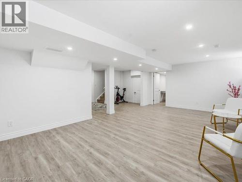 39 Avanti Crescent, Waterdown, ON - Indoor