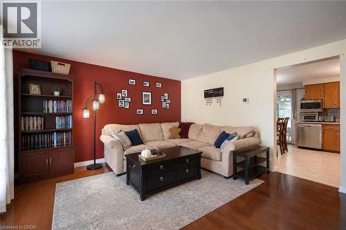 165 Selkirk Drive, Kitchener, ON - Indoor Photo Showing Living Room