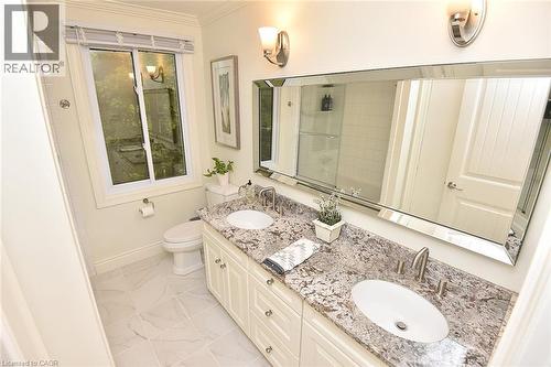 421 8Th Concession Road E, Carlisle, ON - Indoor Photo Showing Bathroom