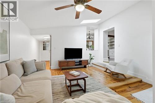 356 Hughson Street, Hamilton, ON - Indoor Photo Showing Living Room