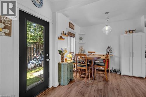 30 Sunset Avenue, Hamilton, ON - Indoor Photo Showing Dining Room