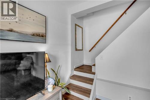 30 Sunset Avenue, Hamilton, ON - Indoor Photo Showing Other Room