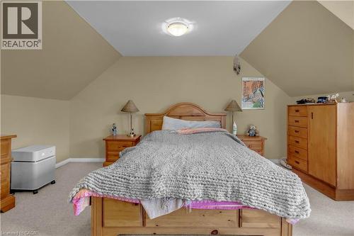 30 Sunset Avenue, Hamilton, ON - Indoor Photo Showing Bedroom