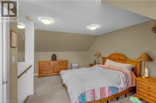 30 Sunset Avenue, Hamilton, ON - Indoor Photo Showing Bedroom