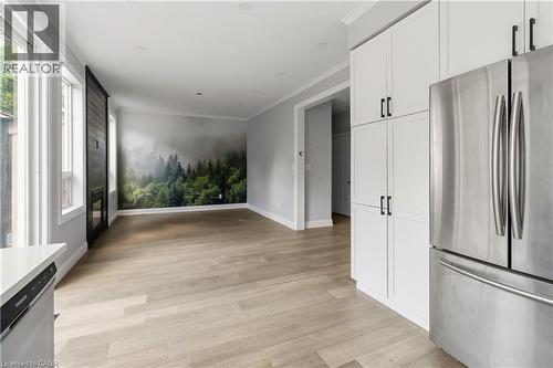 930 Lancaster Boulevard, Milton, ON - Indoor