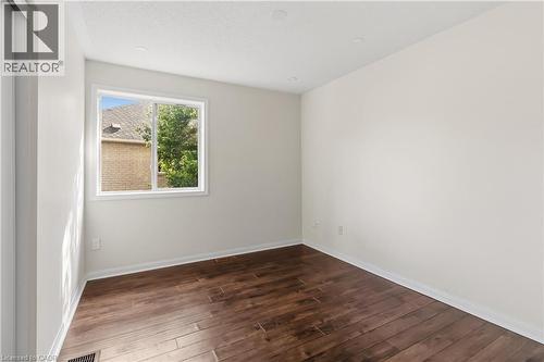 930 Lancaster Boulevard, Milton, ON - Indoor Photo Showing Other Room