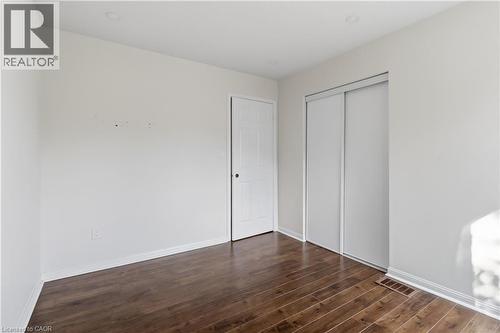 930 Lancaster Boulevard, Milton, ON - Indoor Photo Showing Other Room