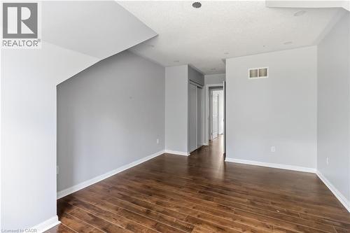 930 Lancaster Boulevard, Milton, ON - Indoor Photo Showing Other Room