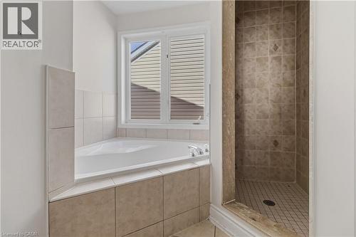 930 Lancaster Boulevard, Milton, ON - Indoor Photo Showing Bathroom