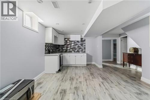 930 Lancaster Boulevard, Milton, ON - Indoor Photo Showing Kitchen