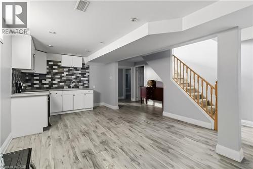 930 Lancaster Boulevard, Milton, ON - Indoor Photo Showing Kitchen