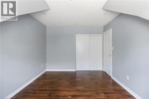 930 Lancaster Boulevard, Milton, ON - Indoor Photo Showing Other Room
