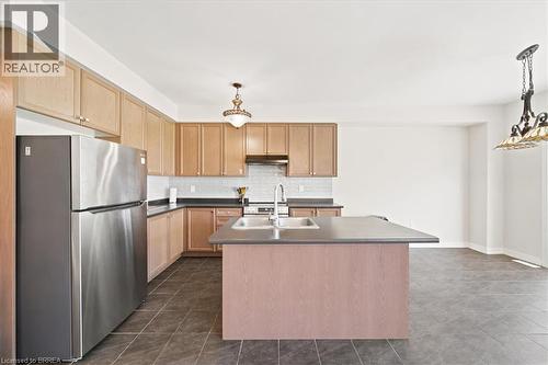 78 Lilac Circle, Caledonia, ON - Indoor Photo Showing Kitchen With Double Sink