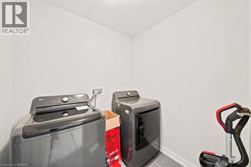 78 Lilac Circle, Caledonia, ON - Indoor Photo Showing Laundry Room