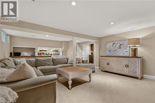 302 Harmony Road, Hamilton, ON - Indoor Photo Showing Living Room