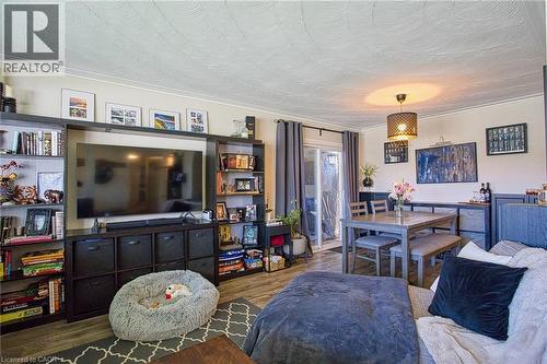 2387 Cyprus Avenue, Burlington, ON - Indoor