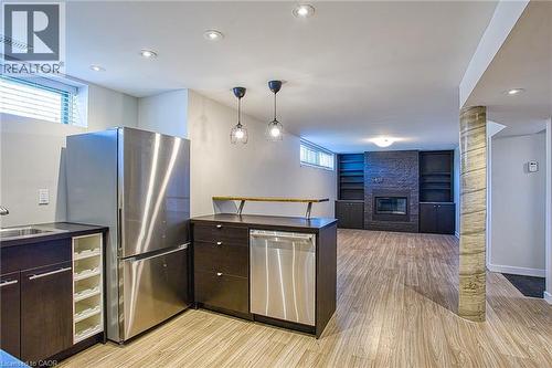2387 Cyprus Avenue, Burlington, ON - Indoor Photo Showing Kitchen