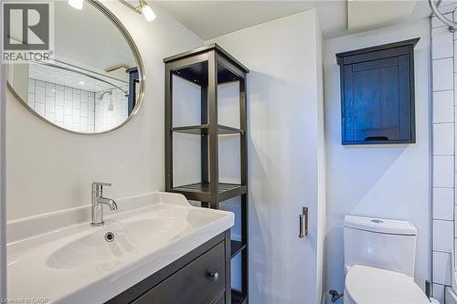 2387 Cyprus Avenue, Burlington, ON - Indoor Photo Showing Bathroom
