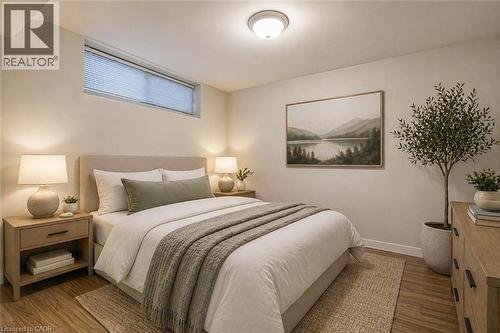 2387 Cyprus Avenue, Burlington, ON - Indoor Photo Showing Bedroom