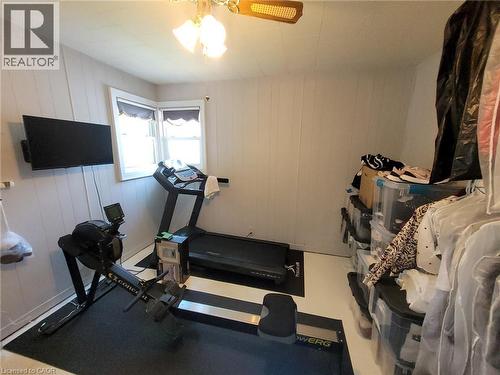 Exercise room - 879 West 5Th Street, Hamilton, ON - Indoor Photo Showing Gym Room