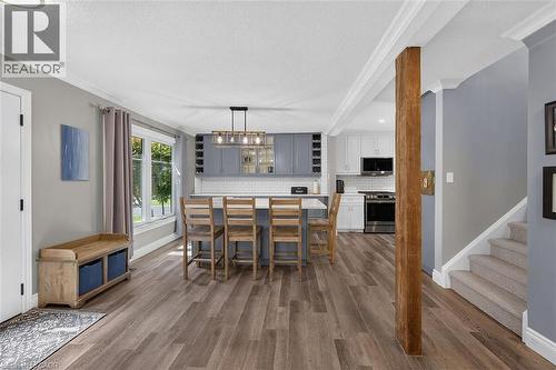 181 Central Drive, Ancaster, ON - Indoor Photo Showing Dining Room