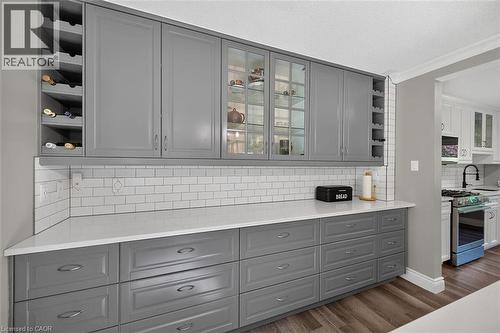 181 Central Drive, Ancaster, ON - Indoor Photo Showing Kitchen